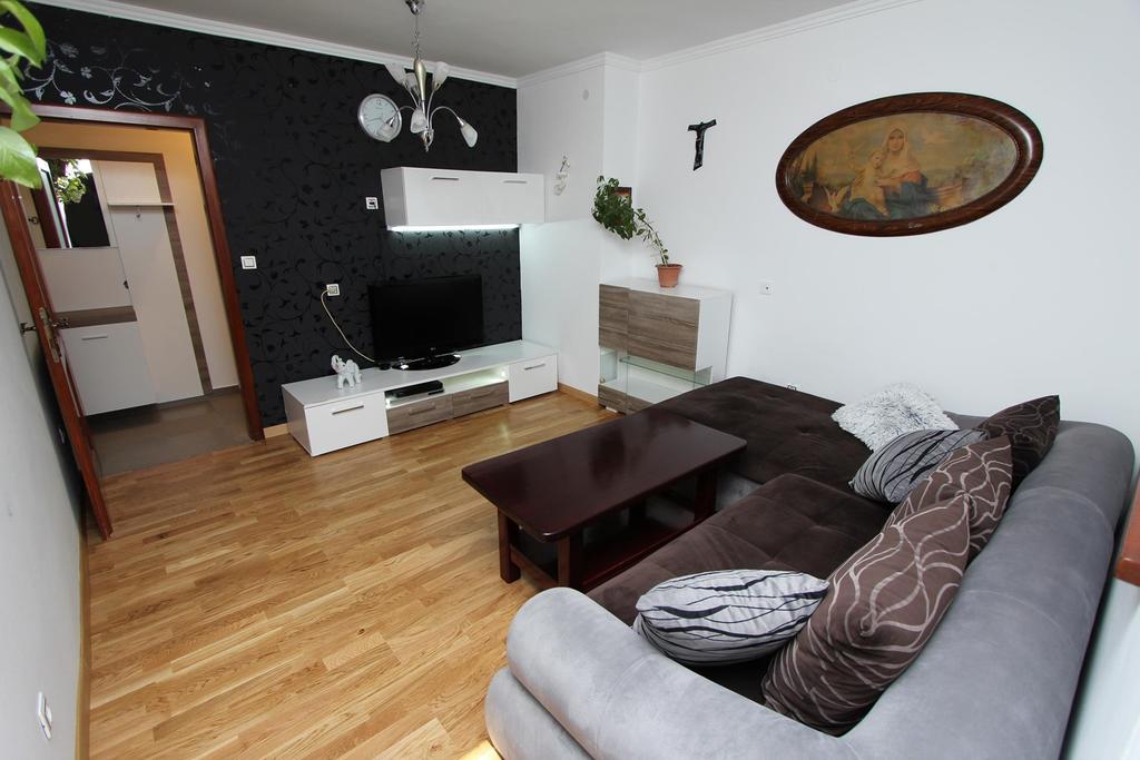 Apartment Ilinovic Ровинь Экстерьер фото