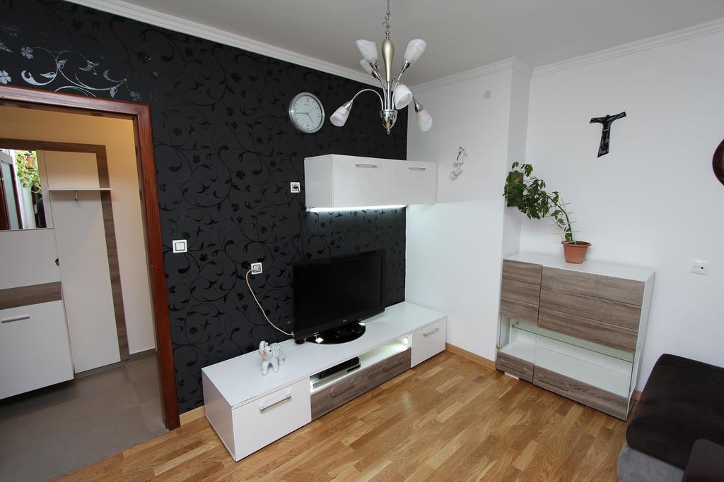 Apartment Ilinovic Ровинь Экстерьер фото