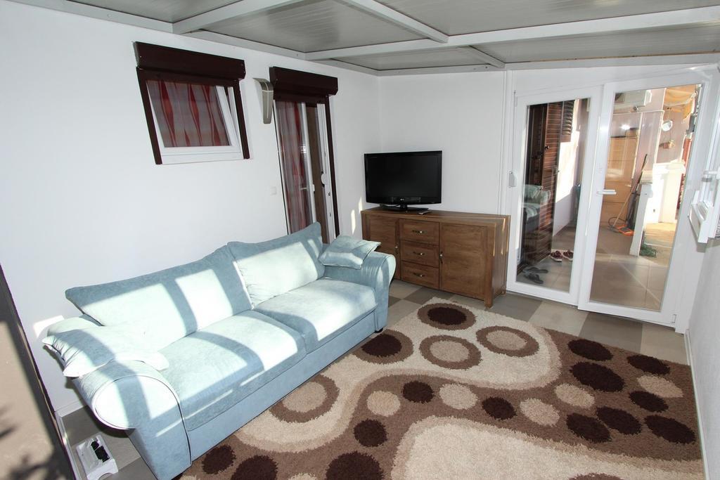 Apartment Ilinovic Ровинь Экстерьер фото